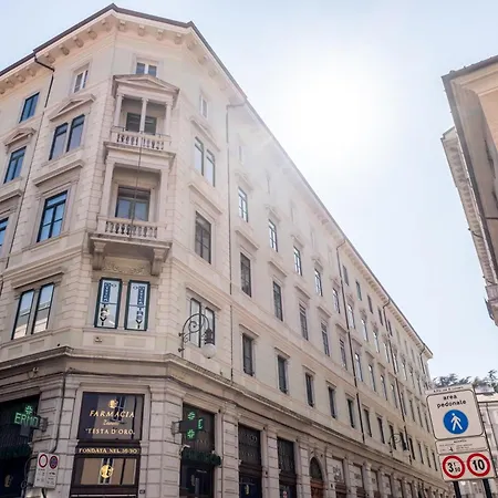 Eve Collection - Center Trieste