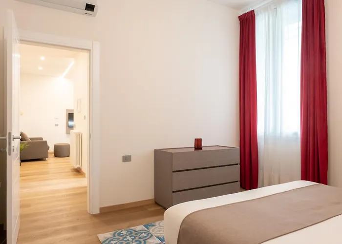 Eve Collection - Center