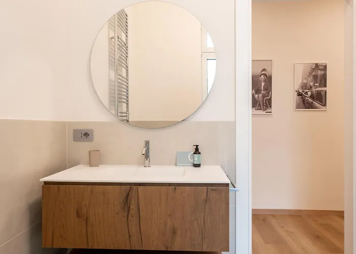 Eve Collection - Center * Trieszt