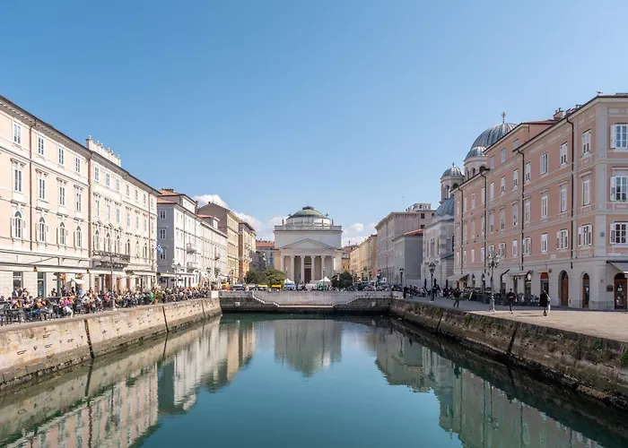 Eve Collection - Center Trieszt