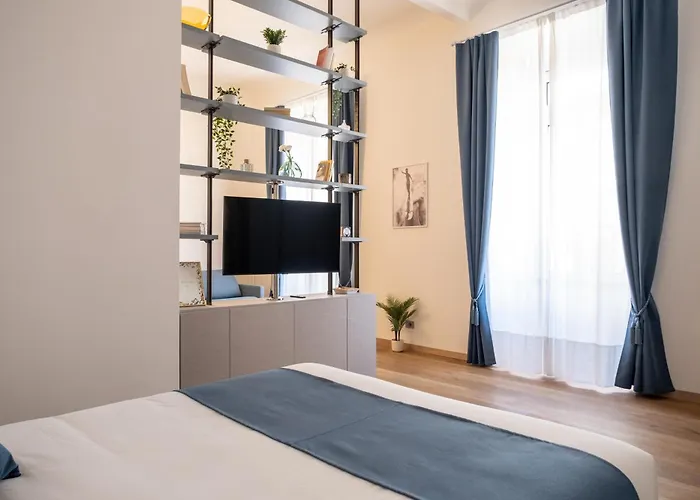 Eve Collection - Center